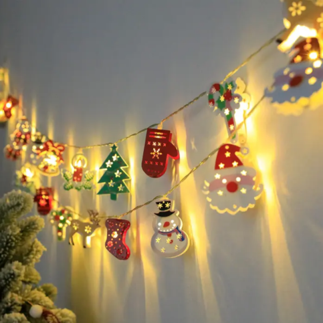 Wholesale Metal Snowflake Elk Bells Battery Operated Fairy Christmas Tree Lights Garden Led String Lights For Holiday Decoration